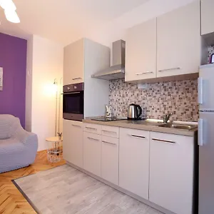 apartments-mara-zadar.hotelinzadar.com/